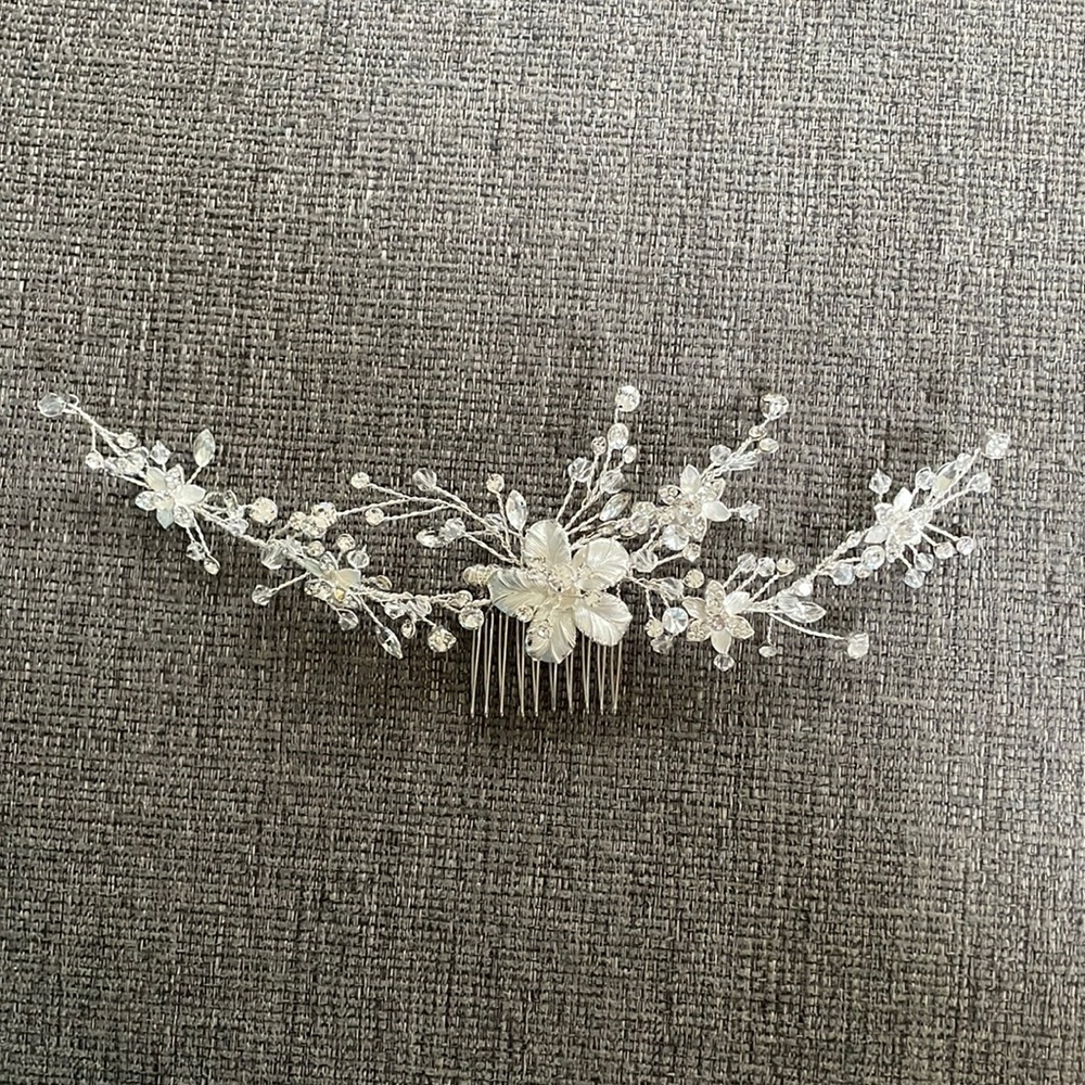 Floral hair piece